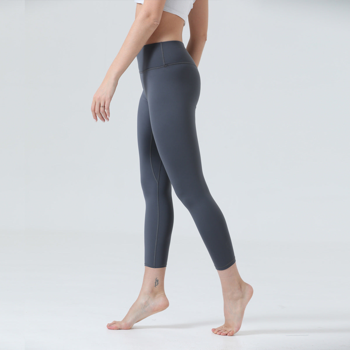 Women's High-Waist Naked-Feel Leggings – Sculpting, Quick-Dry, 12 Colors